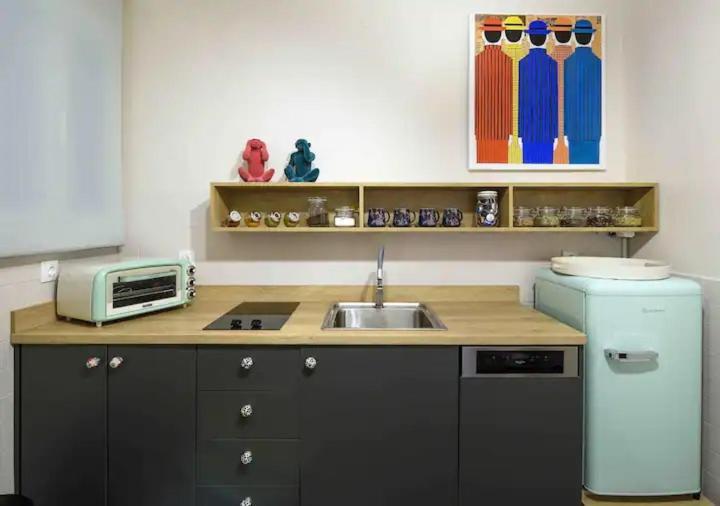 4 Travelers Apartment Солун Екстериор снимка